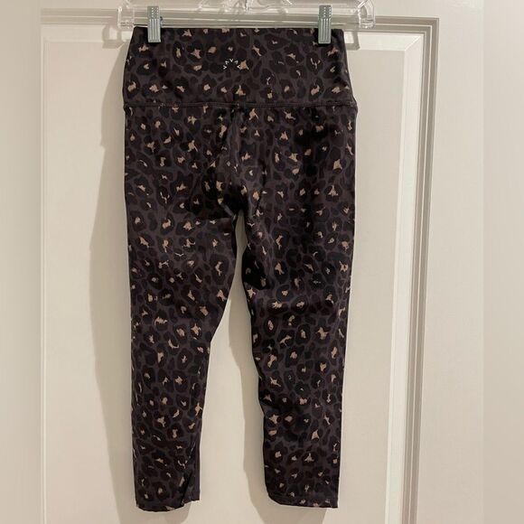 EUC Varley Montero High Waist Cheetah Print Cropped Leggings Sz. S - Picture 10 of 10
